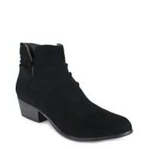 Esprit Suede Tayla Booties